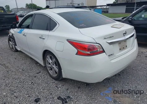 2015 Nissan Altima 2.5 Sv z USA, uszkodzony, nr VIN 1N4AL3AP5FC166911